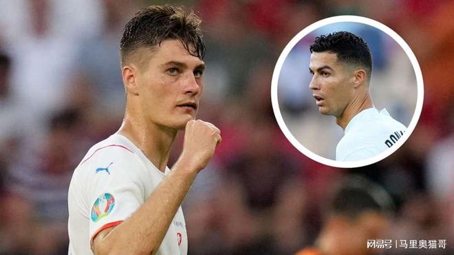 球至侧翼 球至侧翼